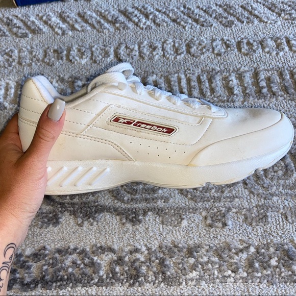Reebok sneakers - Picture 3 of 4